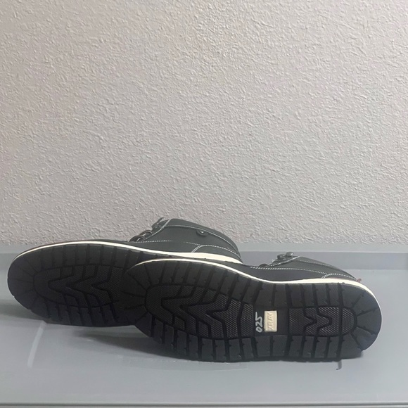 Brand New Men’s Sneakers Boots - Picture 5 of 5